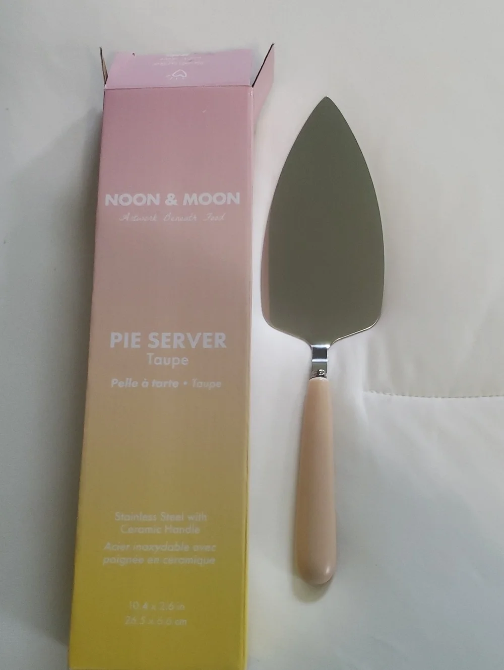 Noon & Moon Taupe Pie Server with Ceramic Handle
